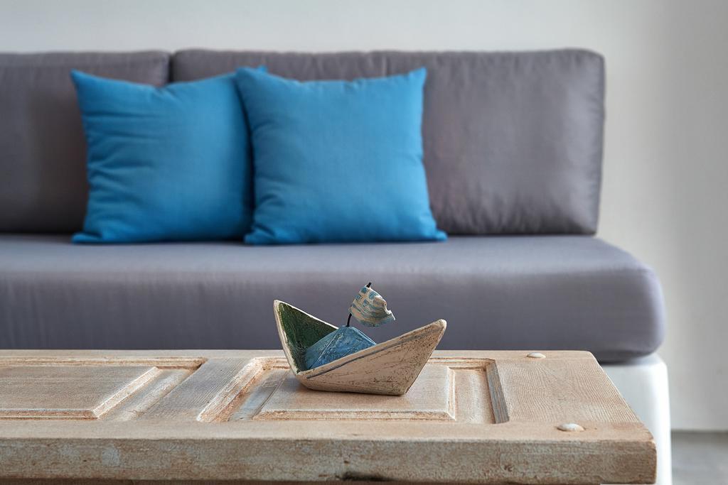 Liakada Oia Suites Екстериор снимка