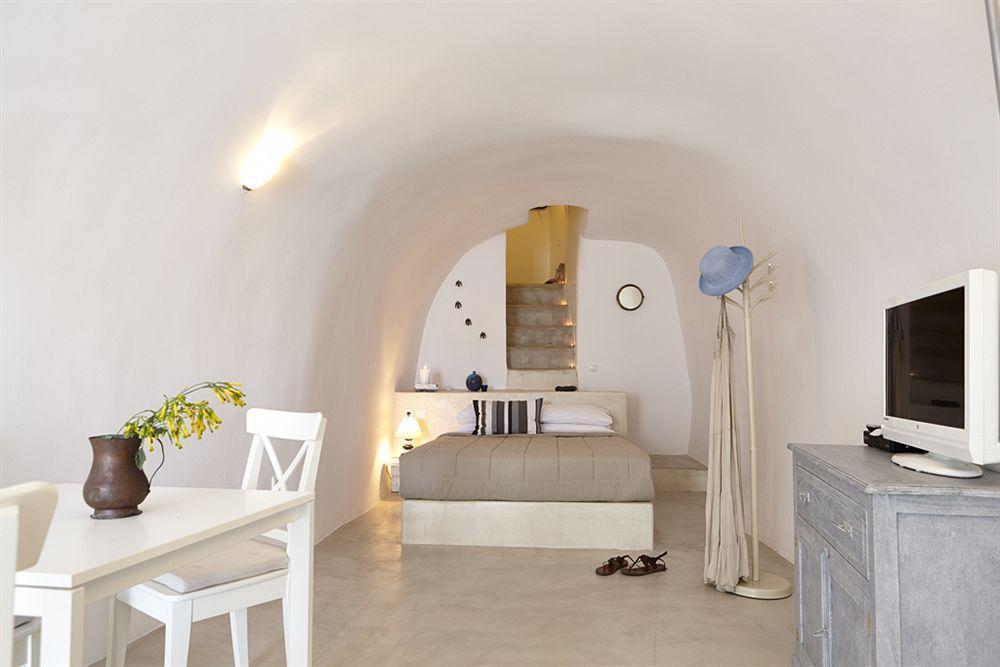 Liakada Oia Suites Екстериор снимка