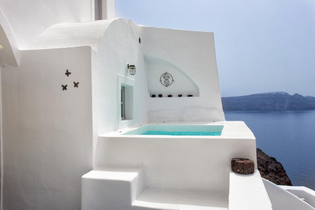 Liakada Oia Suites Екстериор снимка