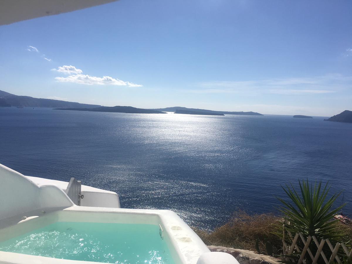 Liakada Oia Suites Екстериор снимка