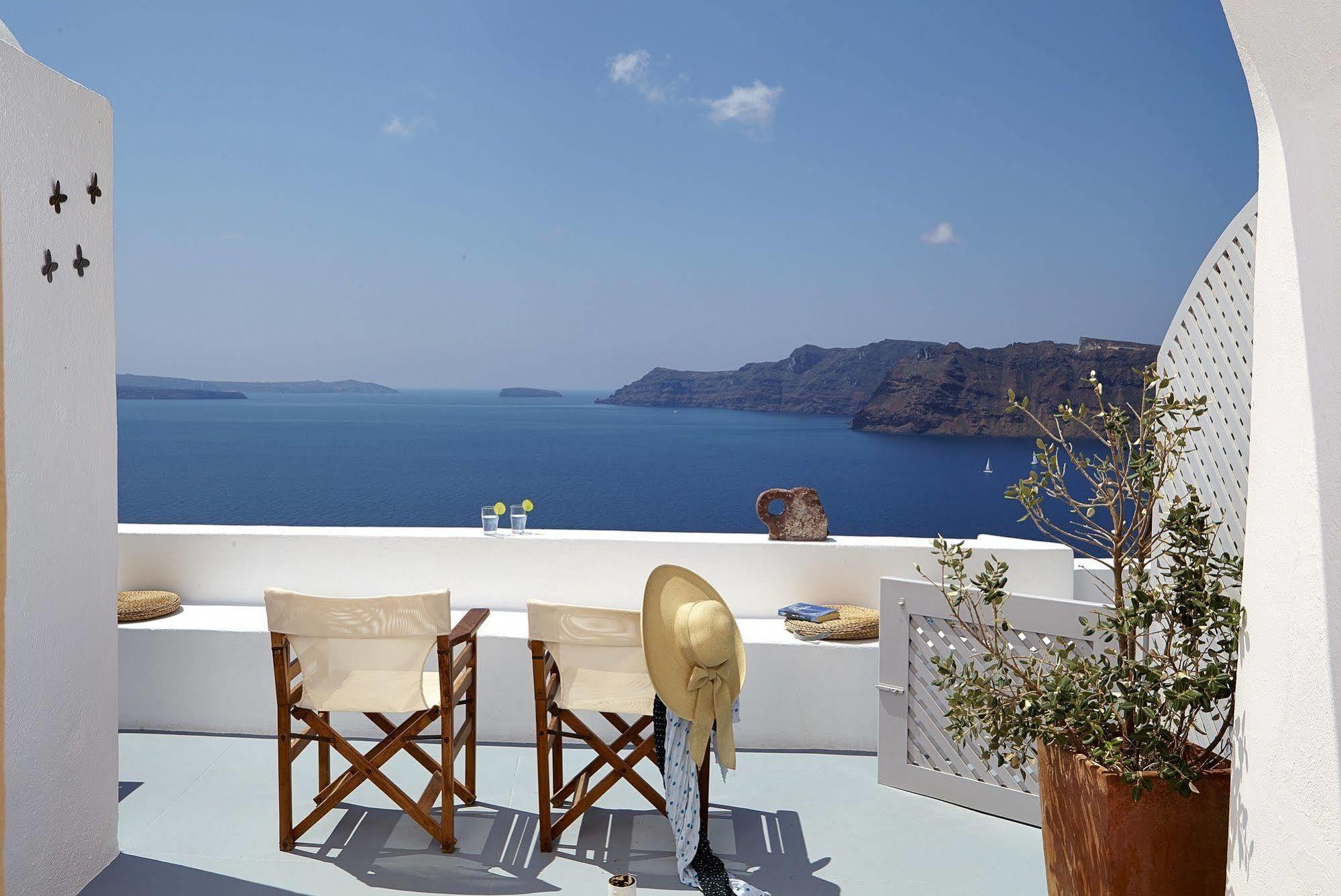 Liakada Oia Suites Екстериор снимка