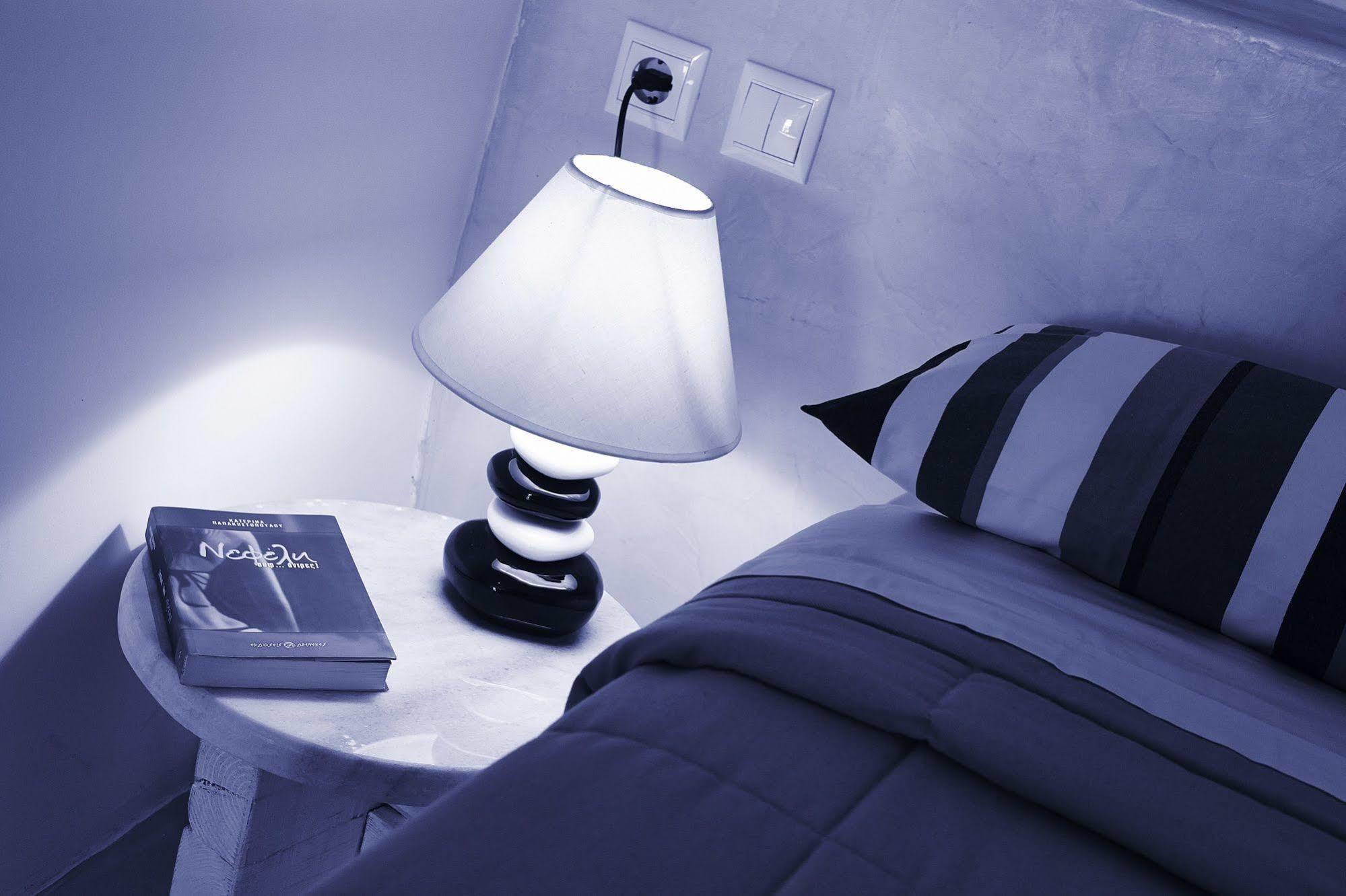 Liakada Oia Suites Екстериор снимка