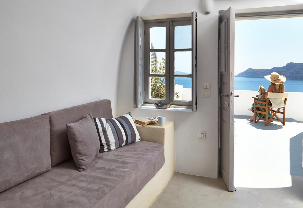 Liakada Oia Suites Екстериор снимка